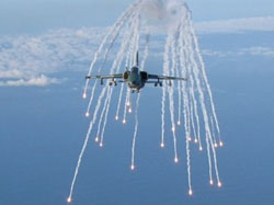 AMX (A1-A) soltando 'flares