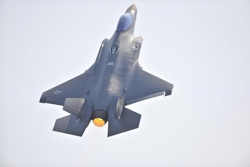 The U.S. flies its F-35s in full stealth mode near Belarus - Interesting  Engineering